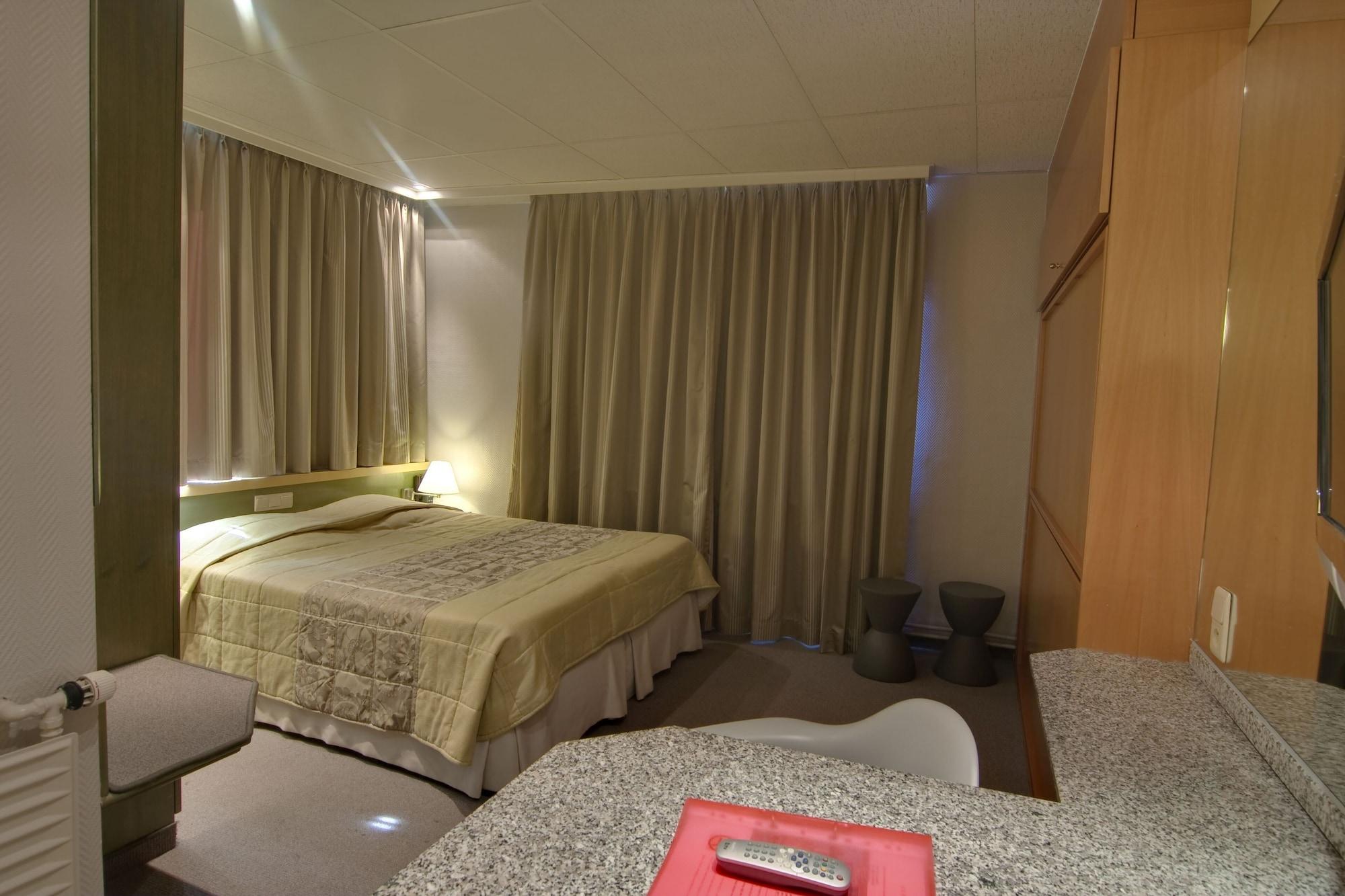 Hotel Glenmore ออสเทนด์ ภายนอก รูปภาพ